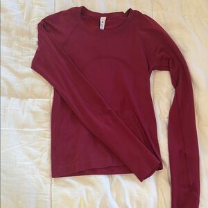 Lululemon Swiflty Tech long sleeve waist length burgundy